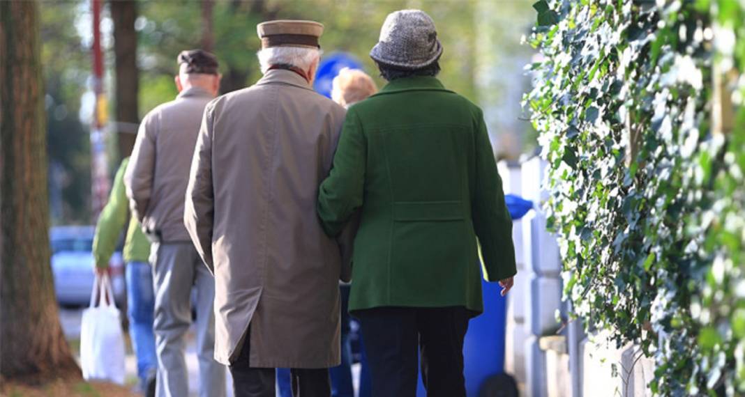 Milyonlar için yeni dönem! Emekli maaş sisteminde yeni uygulama 10